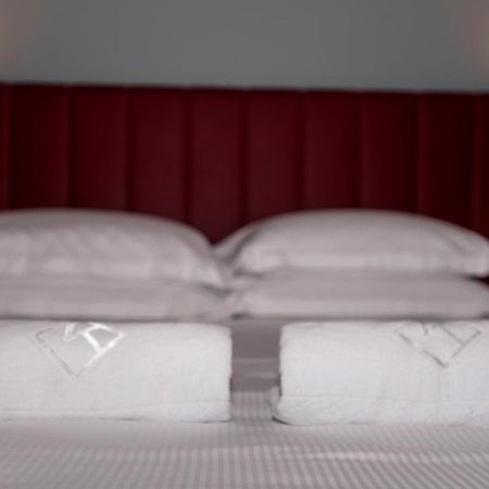 K Modern Hotel Пескьера-дель-Гарда Экстерьер фото