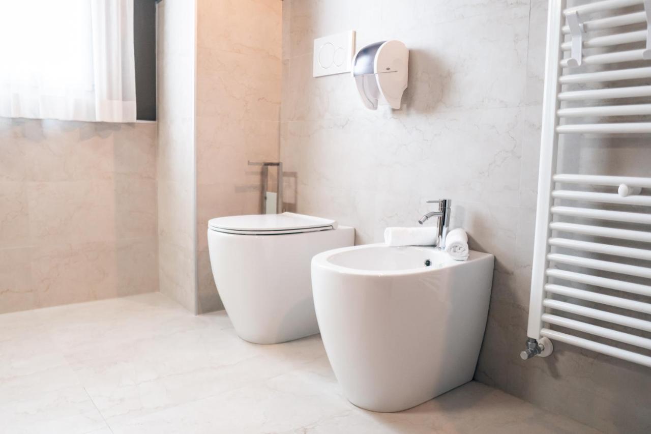K Modern Hotel Пескьера-дель-Гарда Экстерьер фото